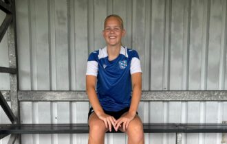 Amateurvoetbalkrant: Mirte Henstra gaat ondanks twijfels vol voor voetbaldroom