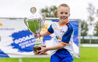 Hoofdsponsor De Haan Westerhoff pakt weer groots uit bij Voetbalschool Veerkr88